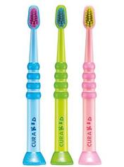 Зубная щетка для детей curakid с гуммированной ручкой CURAPROX